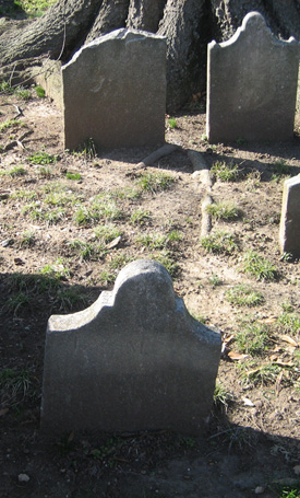 2013 image of L. Mayer Footstone